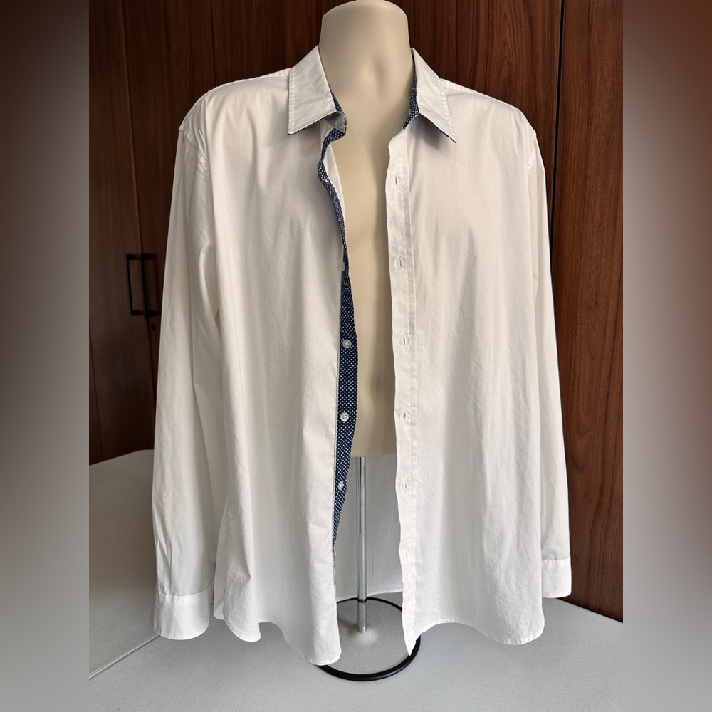 GBG Los Angeles White Casual Button Down Shirt